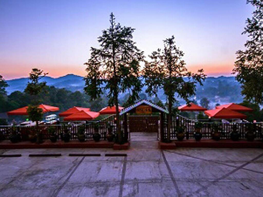 Hill Top Villa Hotel 格劳 外观 照片